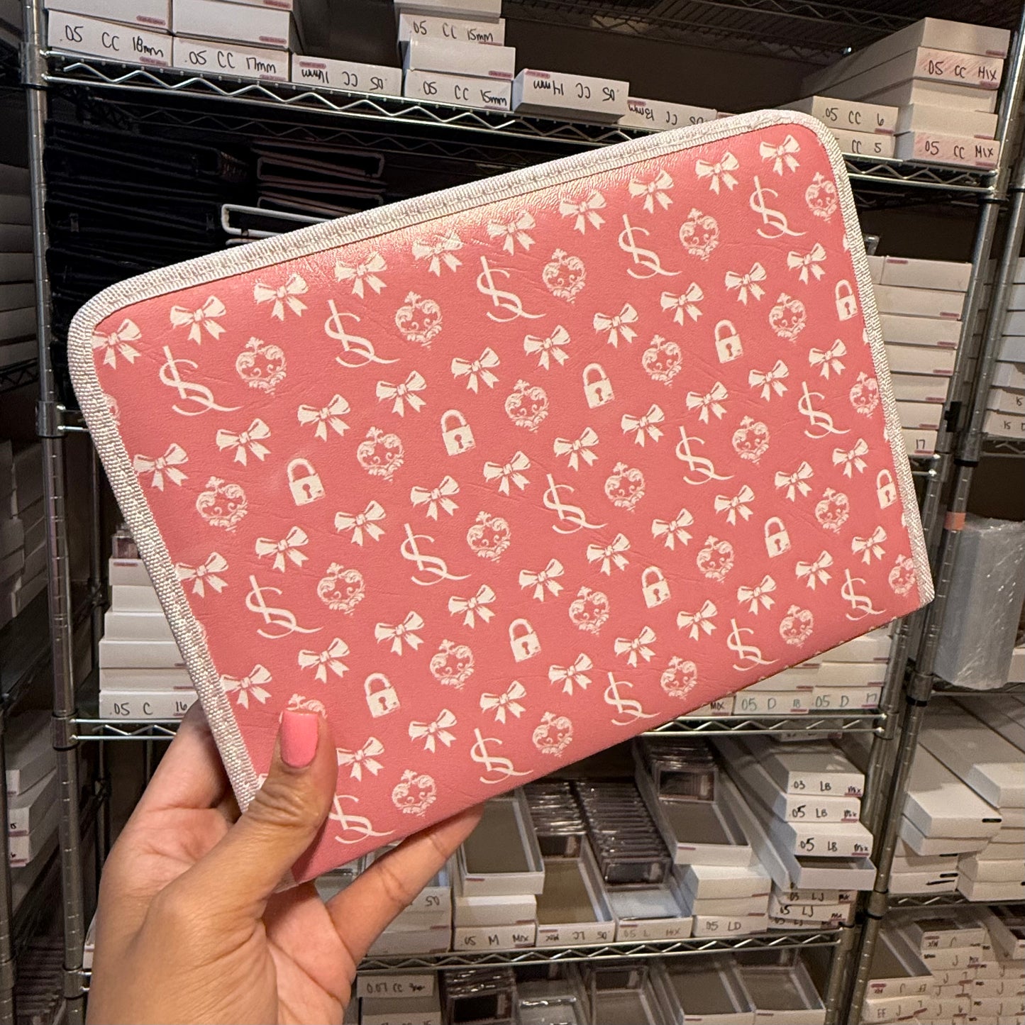 Zippered Tweezer Pouch