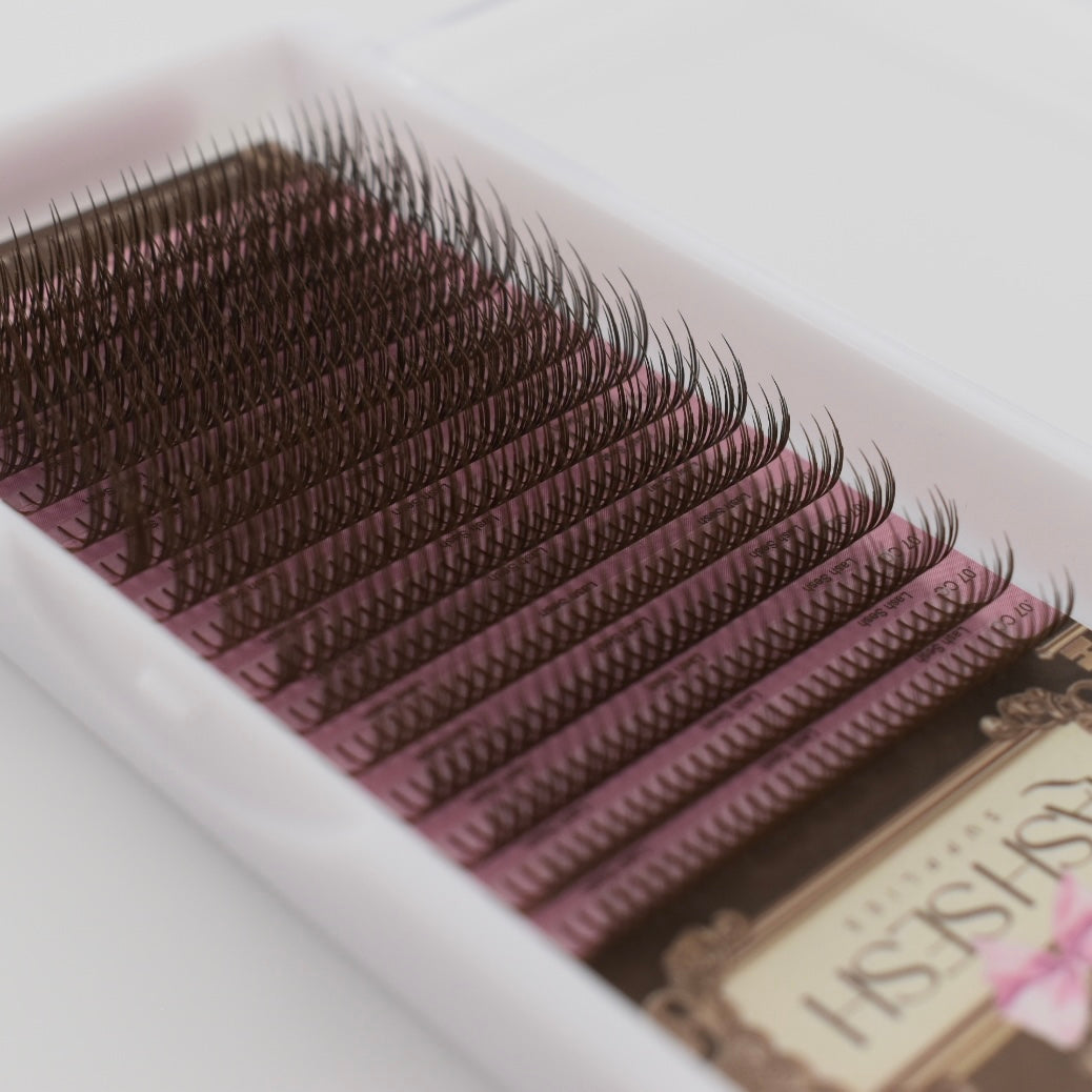 Petite Luna Anime Lash Trays