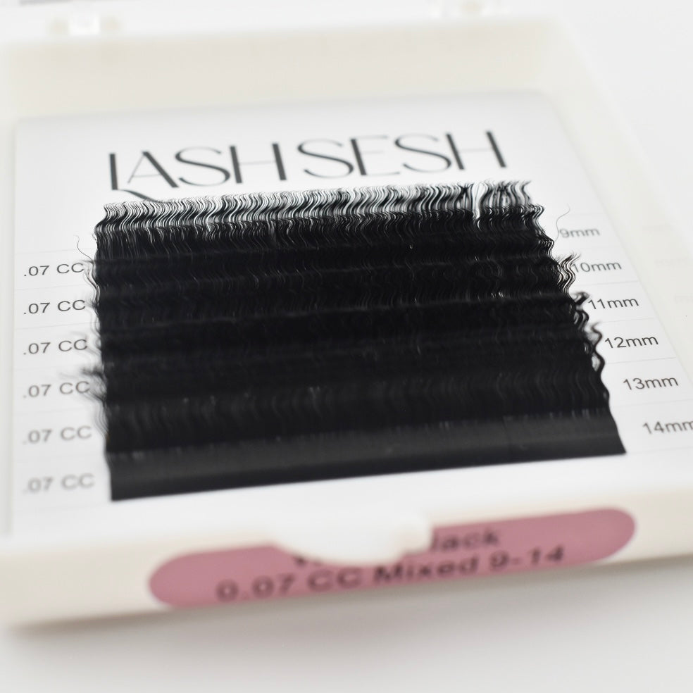 Wavy Black Lashes
