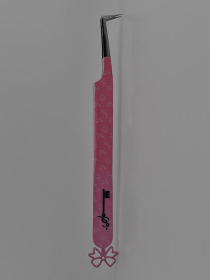 *LE Bow Tweezer Collection